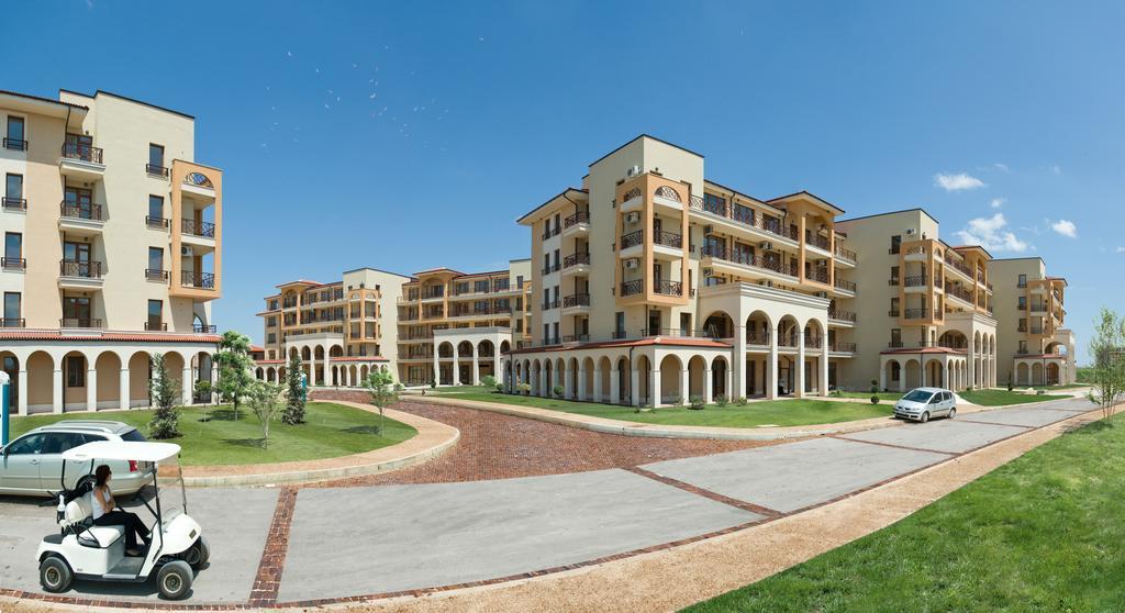 Lighthouse Apartments And Villas Balchik Eksteriør billede